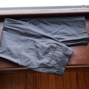 Amazon Essentials Men’s dress pants 30Wx32L